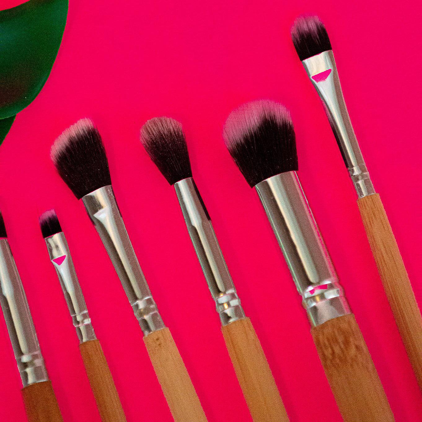 Bamboo Makeup Brushes - Image 4